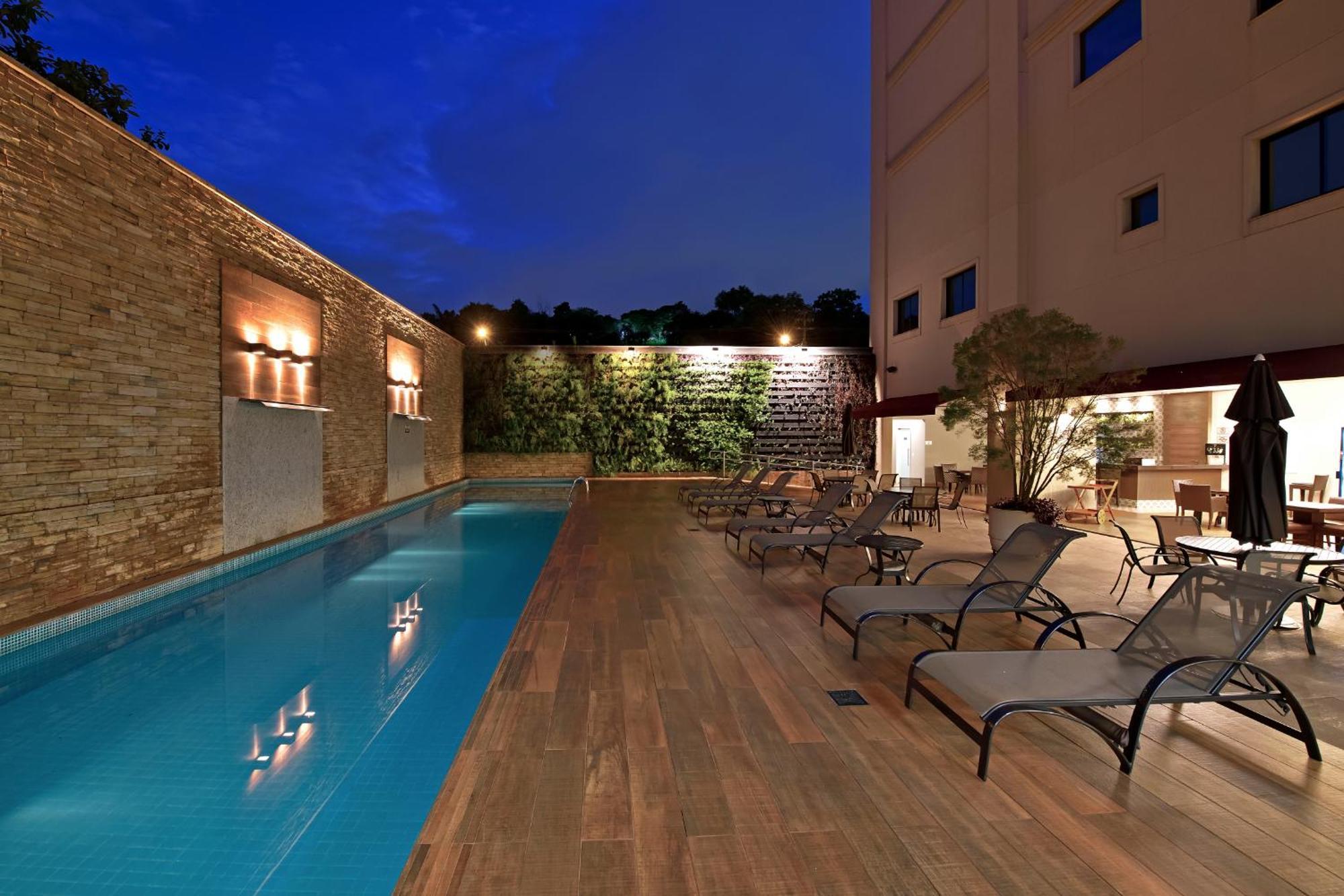 Hotel Mont Blanc Premium Ribeirão Preto Esterno foto Hotel's pool