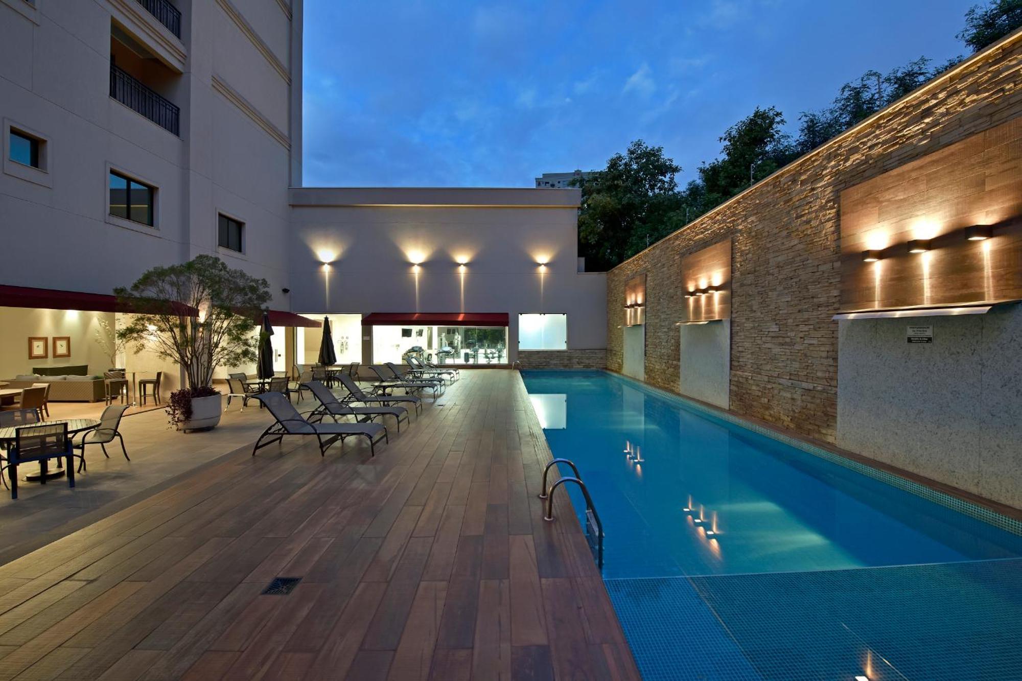 Hotel Mont Blanc Premium Ribeirão Preto Esterno foto The swimming pool at the hotel