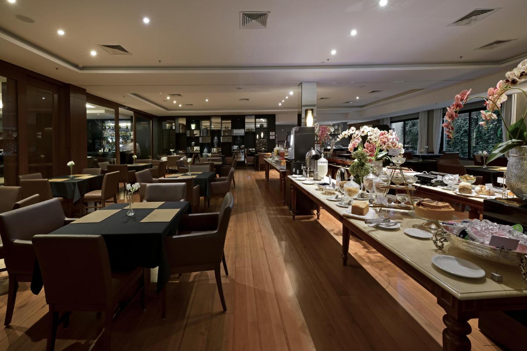 Hotel Mont Blanc Premium Ribeirão Preto Esterno foto The restaurant at the hotel