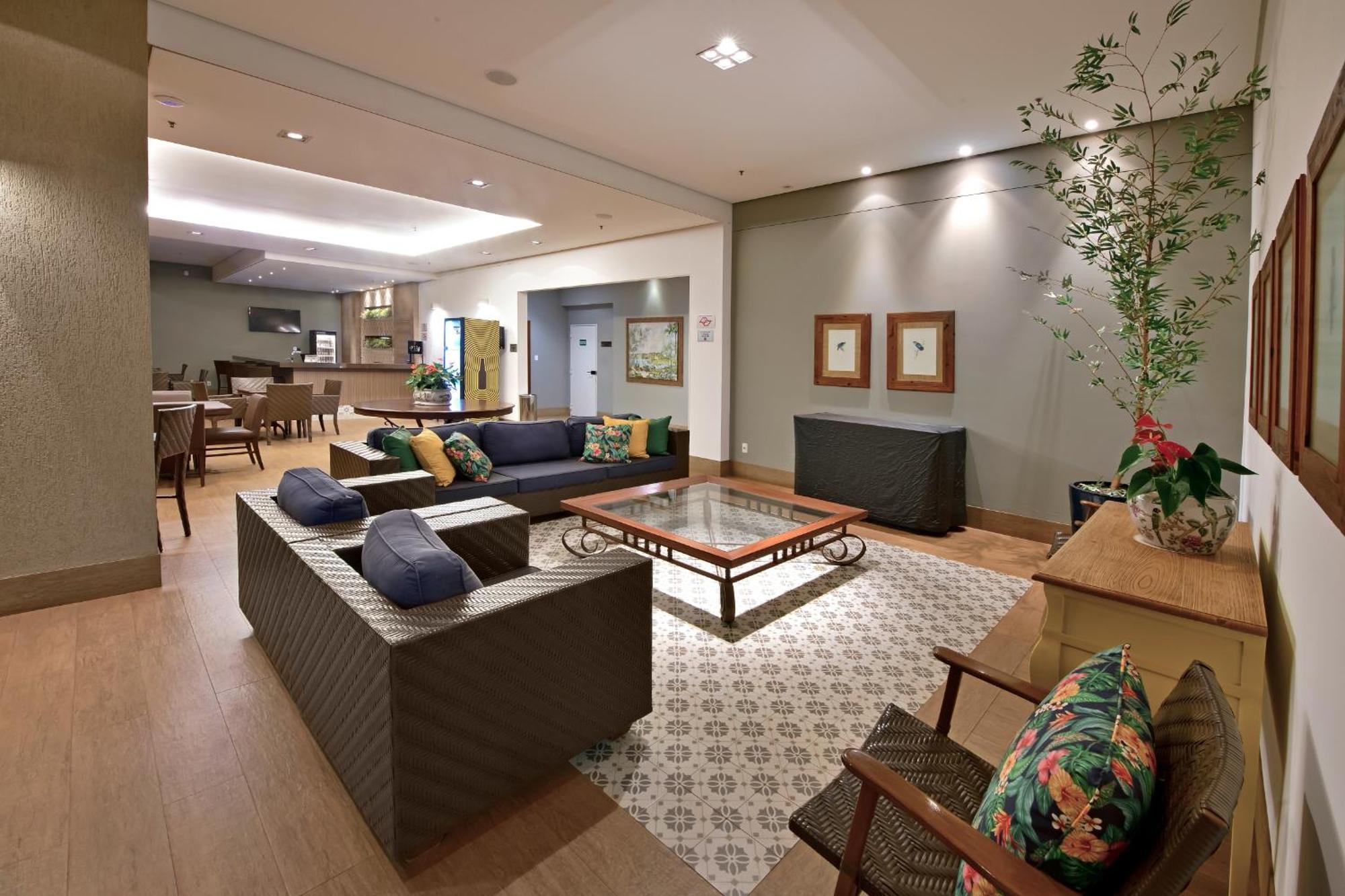 Hotel Mont Blanc Premium Ribeirão Preto Esterno foto A living room