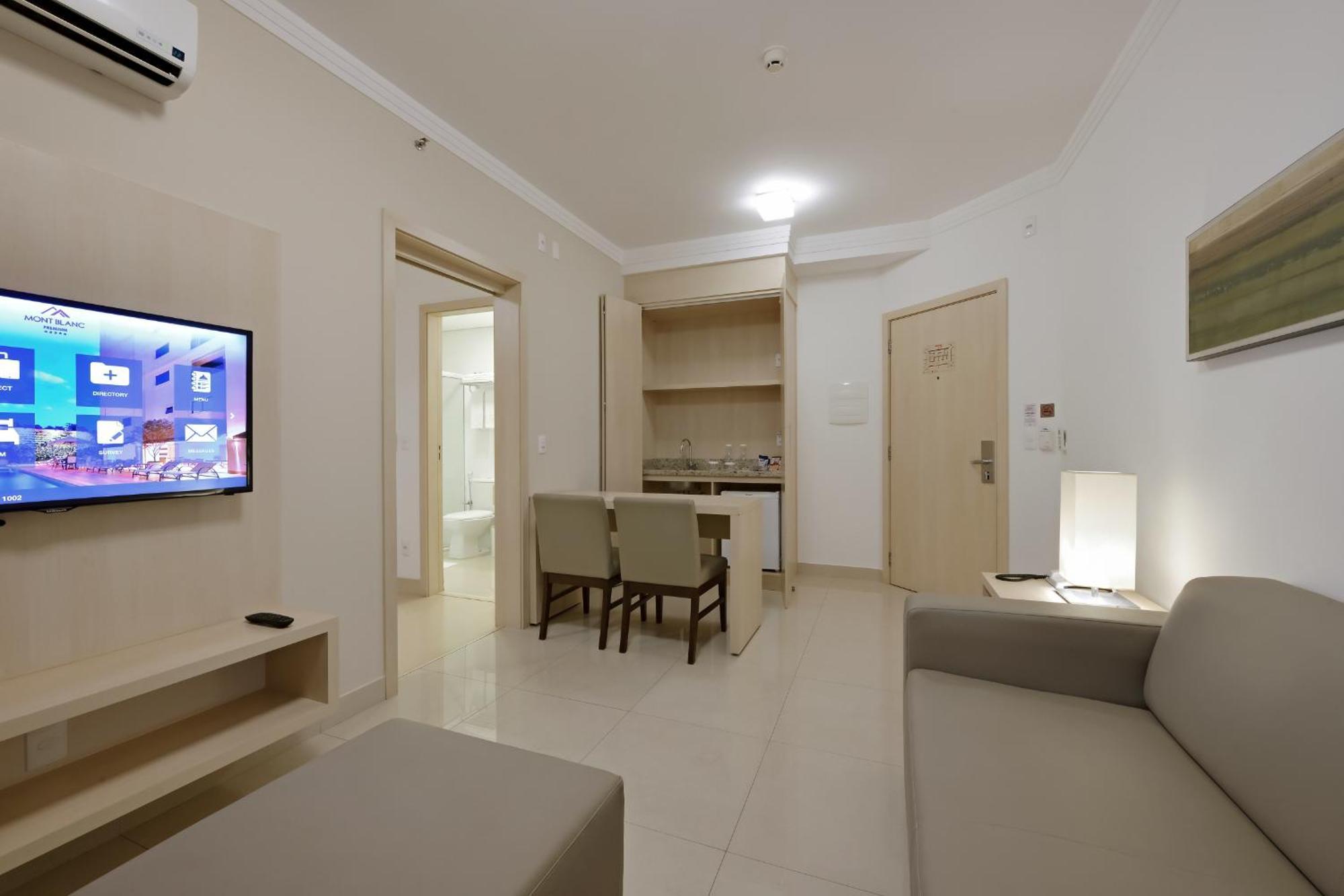 Hotel Mont Blanc Premium Ribeirão Preto Camera foto A typical apartment