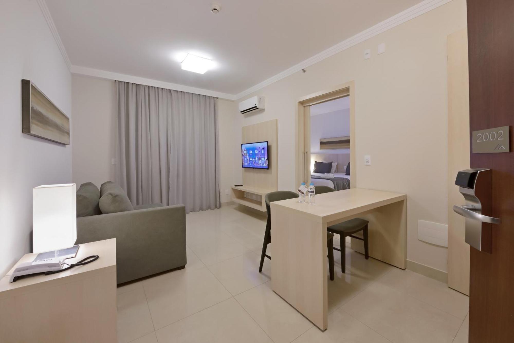 Hotel Mont Blanc Premium Ribeirão Preto Camera foto A typical one-bedroom apartment